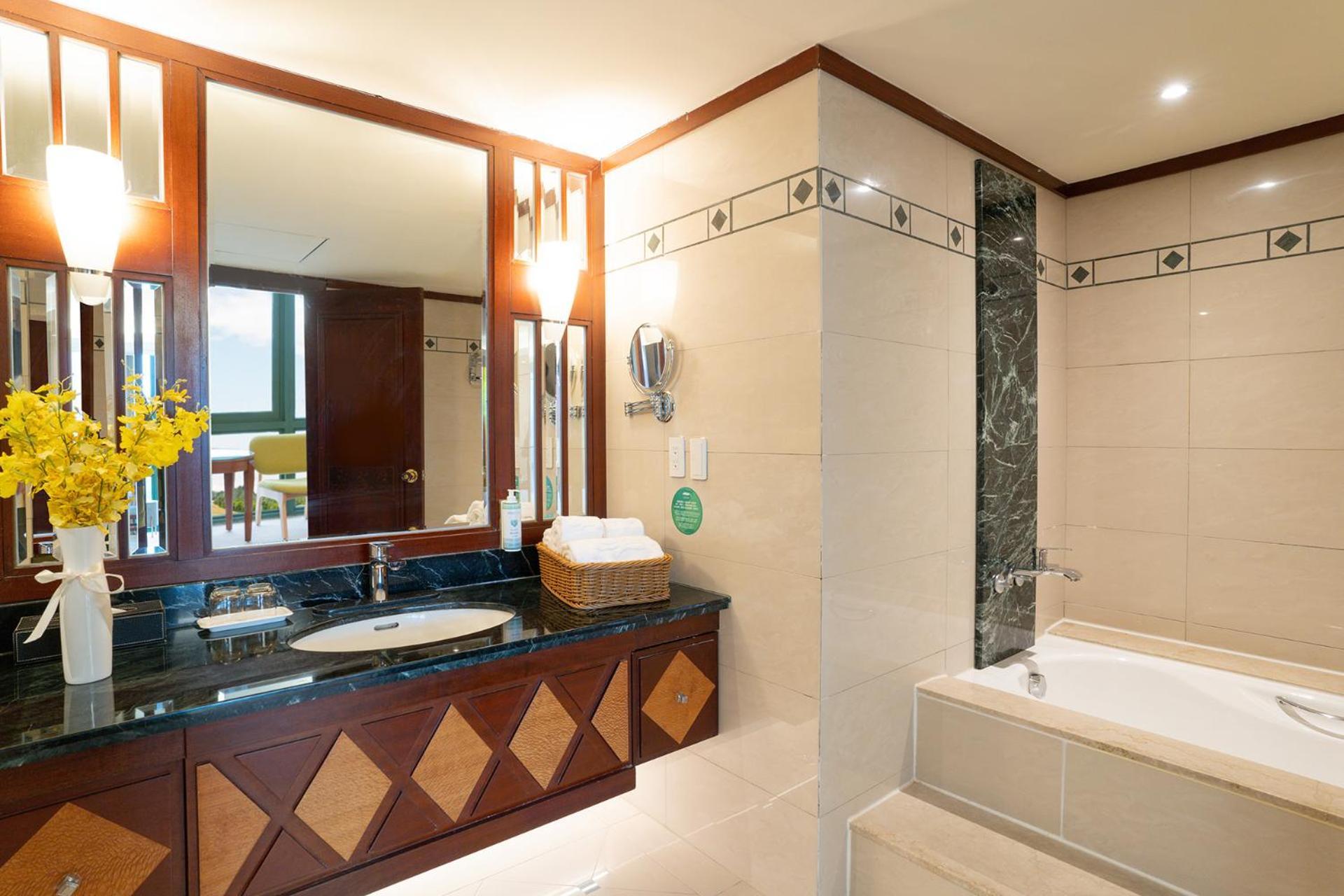 Formosan Naruwan Hotel T'ai-tung Exteriör bild Bathroom